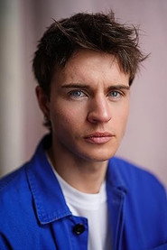 Actor Connor Finch din serialul Bookish (2025)