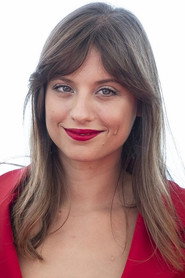 Actor Michelle Jenner din filmul Secretul aurarului (2025)