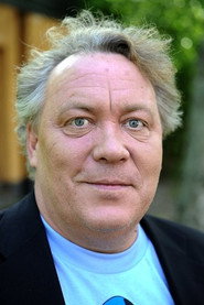 Actor Leif Andrée din serialul Folk med ångest (2021)