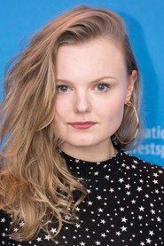 Actor Maria Dragus din serialul Gangsterii de la bancă (2026)