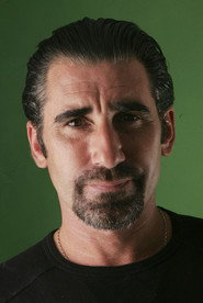 Actor John Lynch din filmul Sew Torn (2025)