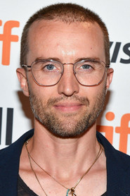 Actor Aaron Poole din filmul Vanished in an Instant (2026)