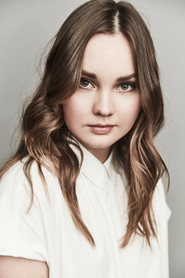 Actor Liana Liberato din filmul Dragă Eleanor (2016)