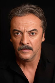 Actor Mesut Akusta din filmul Miracol în celula 7 (2019)