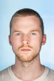 Actor Logan Hawkes din filmul Farul (2019)