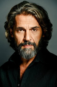 Actor Oscar Foronda din filmul Run Baby Run (2024)