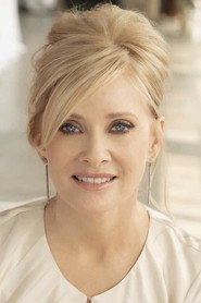 Actor Barbara Crampton din filmul The Divine Tragedies (2015)