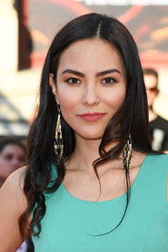 Actor Jessica Matten din serialul Frontier (2016)