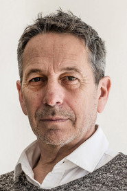 Actor Alfredo Castro din filmul Nebuniile (2025)