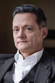 Actor Alexander E. Fennon din filmul Ema a smrtihlav (2024)