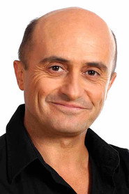 Actor Pepe Viyuela din filmul Fecioara roșie (2024)