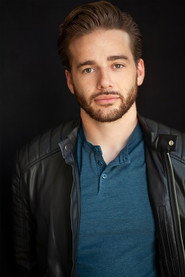 Actor Devin Kotlowski din filmul Restanţă la iubire (2024)