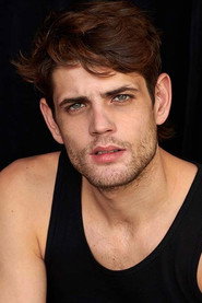 Actor Alberto Olmo din filmul Influență negativă (2025)