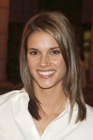 Actor Missy Peregrym din filmul Out Come the Wolves (2024)