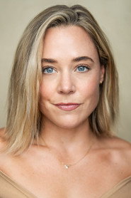 Actor Erika Henningsen din serialul Patru anotimpuri (2025)