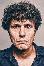 Actor Iulian Postelnicu din serialul Plaha (2025)