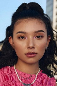 Actor Kiawentiio din serialul Avatar: Ultimul războinic al aerului (2024)