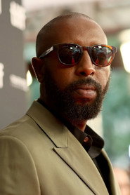 Actor Ladj Ly din filmul Hârtie și lipici (2021)