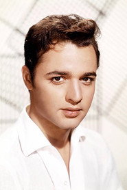 Actor Sal Mineo din filmul Rebel fără cauză (1955)
