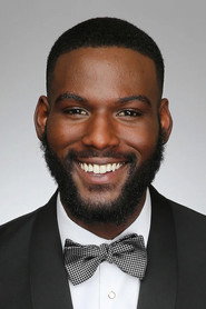 Actor Kofi Siriboe din filmul Hai să ne întâlnim Crăciunul următor (2024)