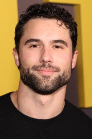 Actor Robbie G.K. din serialul Rivalitate arzătoare (2025)