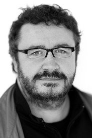 Actor Mark Benton din serialul Patience (2025)