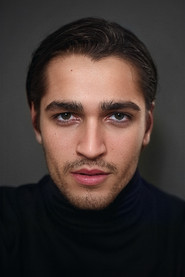 Actor Mert Ramazan Demir din serialul Șahmaran (2023)