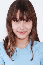 Actor Alicia Chojnowski din serialul Ayla și Oglinzile (2024)