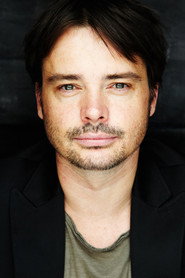 Actor Leighton Cardno din filmul The Banished (2025)