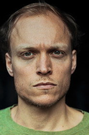 Actor Emanuel Fellmer din filmul Exteritorial (2025)