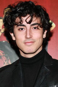 Actor Anthony Ippolito din filmul Inimi purpurii (2022)