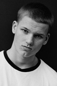 Actor Caspar Hoffmann din filmul Delicioși (2025)