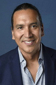 Actor Michael Greyeyes din filmul 40 Acres (2025)