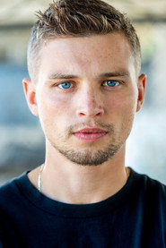 Actor Darren Mann din filmul The 8th Day (2025)