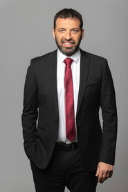 Actor Raviv Drucker din filmul The Bibi Files (2024)