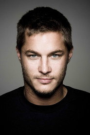 Actor Travis Fimmel din filmul Visuri și iluzii (2019)