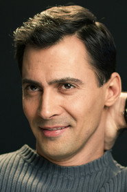 Actor Aaron Courteau din filmul Porniţi la luptă (2022)