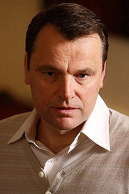 Actor Robert Wisden din filmul Fotografia ei (2023)