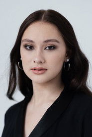 Actor Lola Tung din filmul Fructe interzise (2026)