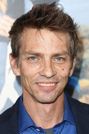 Actor Charles Baker din filmul Splinter (2008)