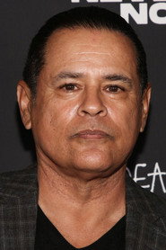 Actor Raymond Cruz din filmul Blestemul femeii care plânge (2019)