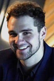 Actor Peter Louis Chouinard din filmul The Honeymoon Pact (2023)