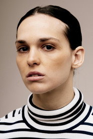 Actor Sara Serraiocco din serialul O dimensiune paralelă (2017)