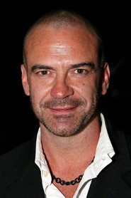 Actor Alan van Sprang din serialul Pământul: Conflictul final (1997)