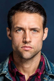 Actor Steve Aaron-Sipple din filmul Cam Girls (2021)