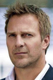 Actor Mike Dopud din filmul A Sprinkle of Deceit: A Hannah Swensen Mystery (2024)