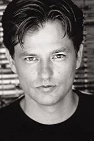 Actor Aaron Tucker din filmul Cazul Elyse (2020)