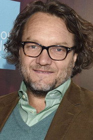 Actor Jeremy Sims din serialul Mr Inbetween (2018)