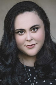 Actor Sharon Rooney din filmul Viața electrizantă a lui Louis Wain (2021)