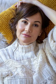 Actor Erica Wessels din filmul A Kind of Madness (2025)